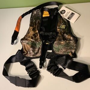 Hunter Safety System Lil’ Treestalker Safety Harness, for kids 50-100lbs